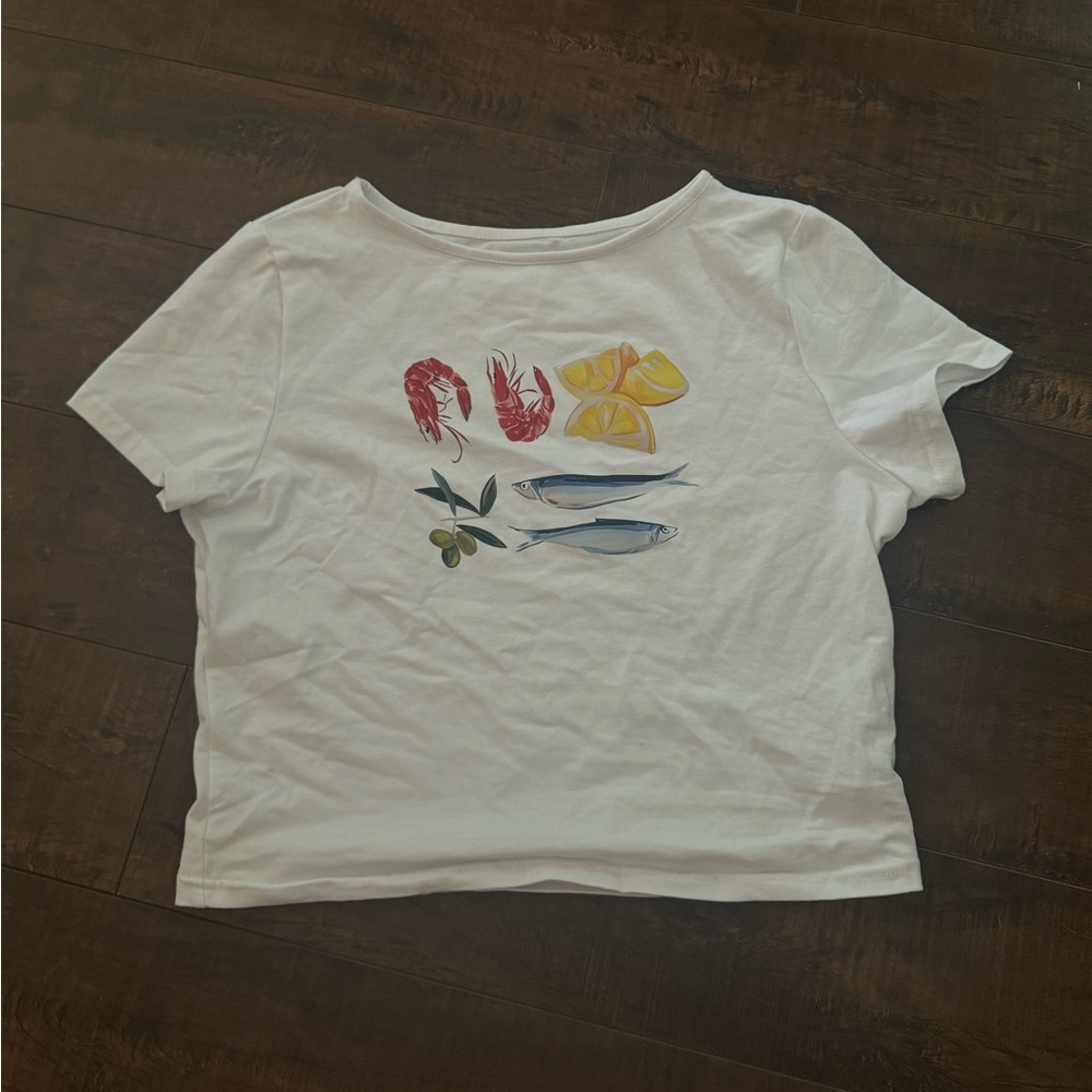 New never worn summer T